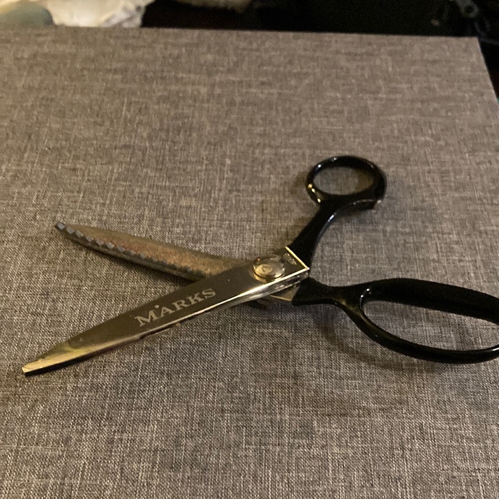 Pinking Shears heavy Marks brand steel